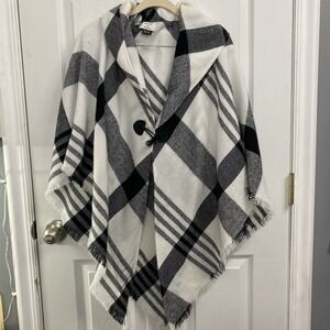 D&Y‎ Women's Checkered fall Spring plaid fringe cape Poncho wrap Sz- One Size